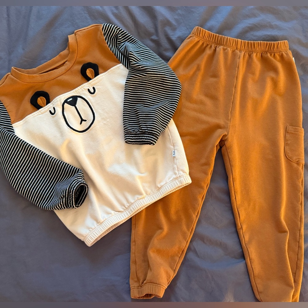 Adorable Little Sleepies Bear Sweatshirt and Pants Set